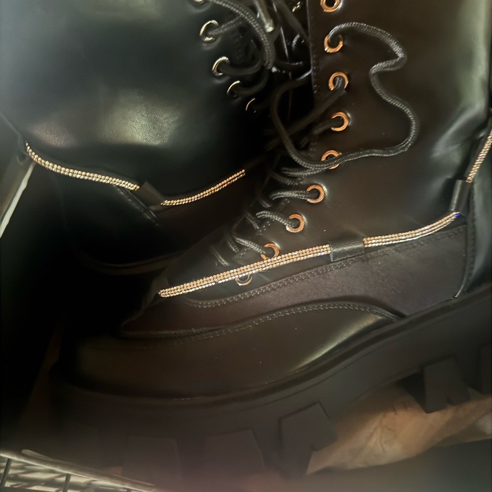 Akira Black Leather Women’s Boots